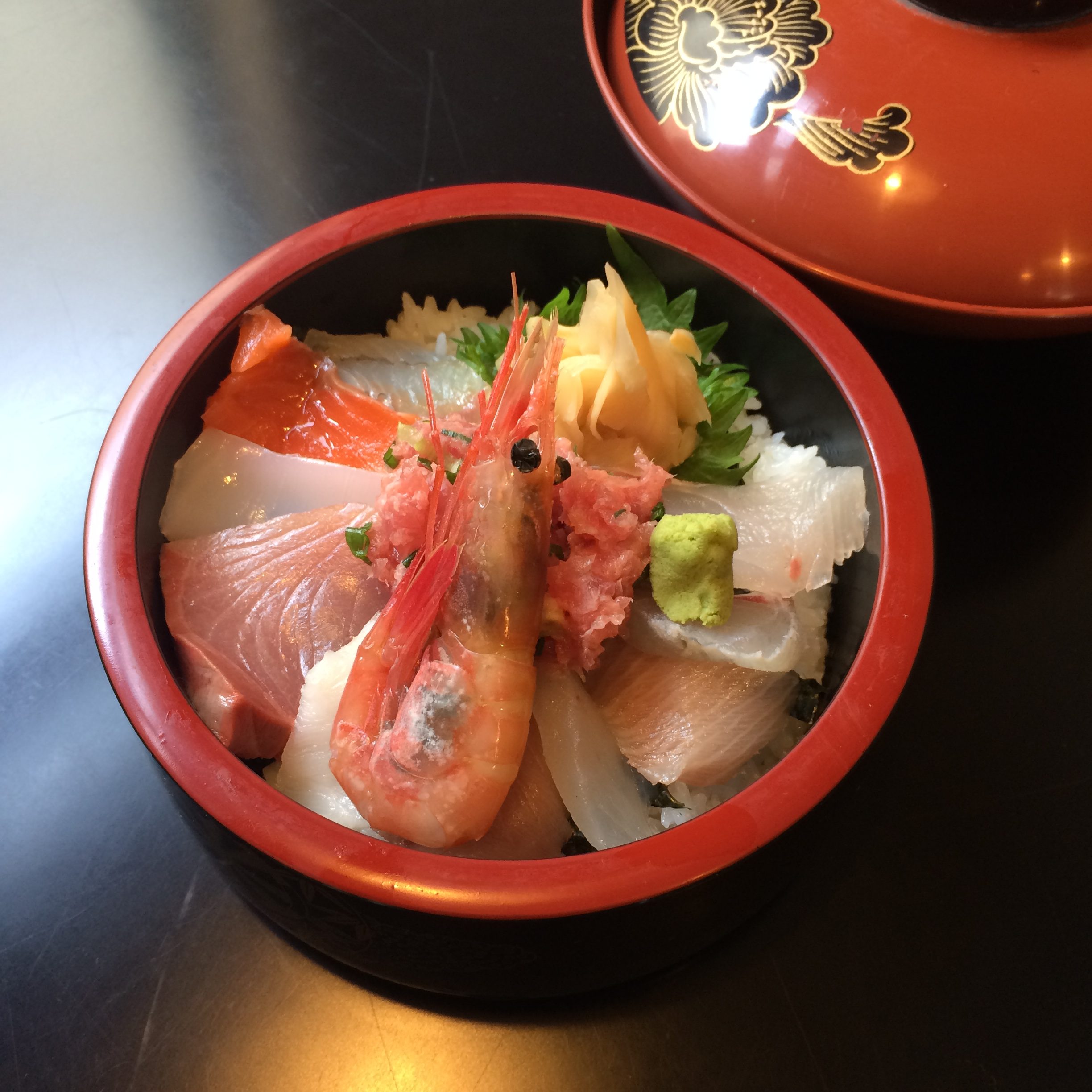 海鮮丼【定番メニュー】